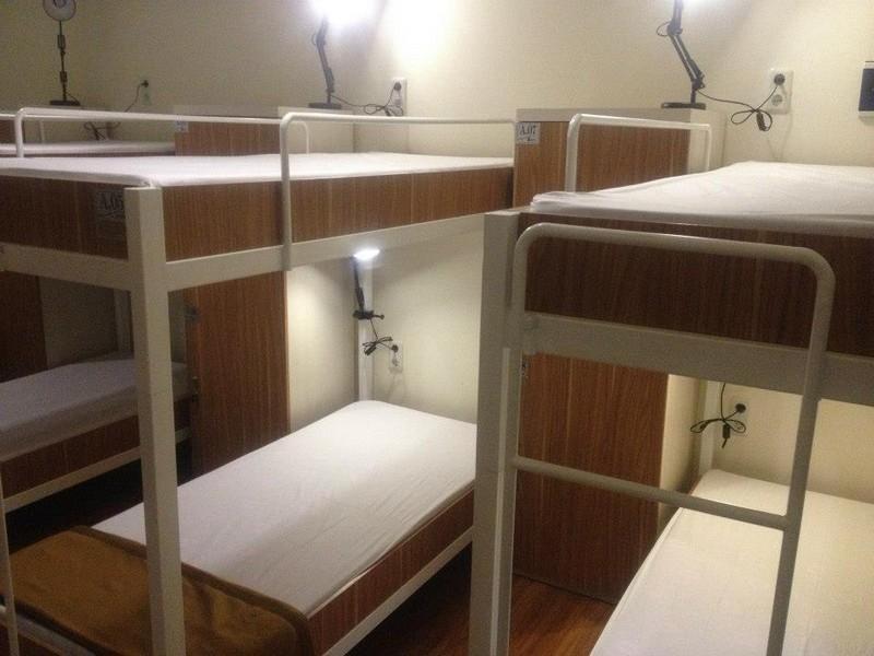 RedDoorz Hostel @ Dago 2 Bandung Buitenkant foto
