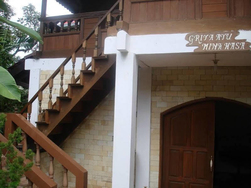 RedDoorz Hostel @ Dago 2 Bandung Buitenkant foto